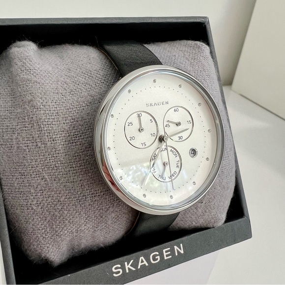 Skagen Women's Gitte Chronograph Black Leather Strap Watch - Picture 10 of 17